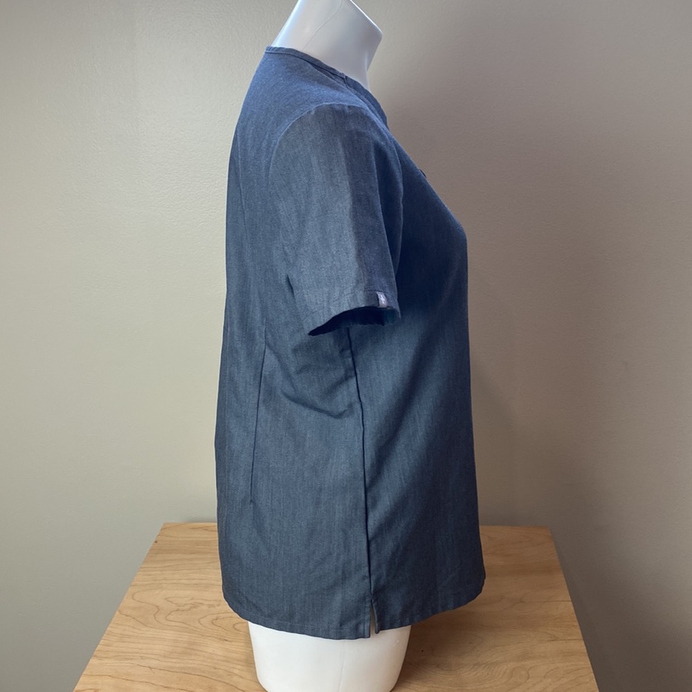 Figs Scrub Top - Picture 9 of 13